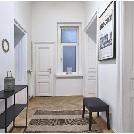Luxurious, 2 Min To Casino And Roemertherme Appartement Baden Buitenkant foto