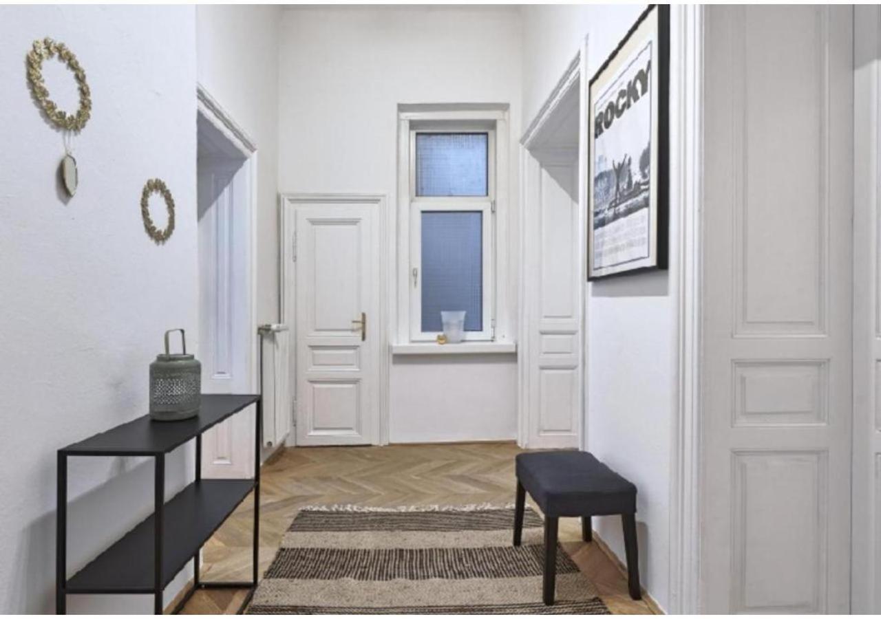 Luxurious, 2 Min To Casino And Roemertherme Appartement Baden Buitenkant foto
