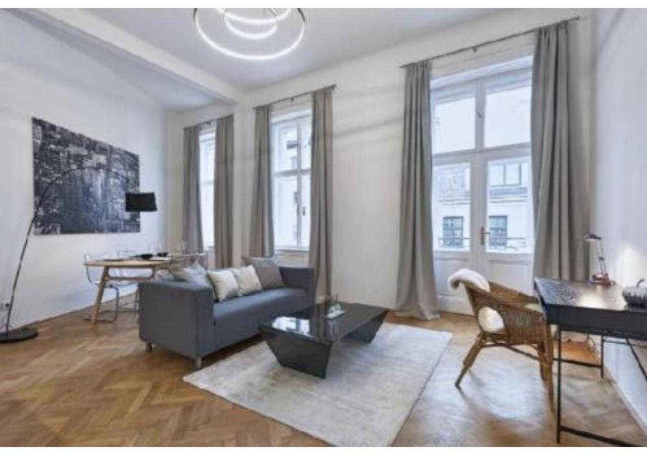 Luxurious, 2 Min To Casino And Roemertherme Appartement Baden Buitenkant foto