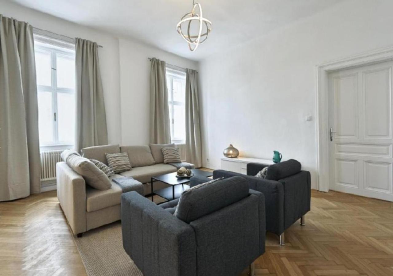 Luxurious, 2 Min To Casino And Roemertherme Appartement Baden Buitenkant foto