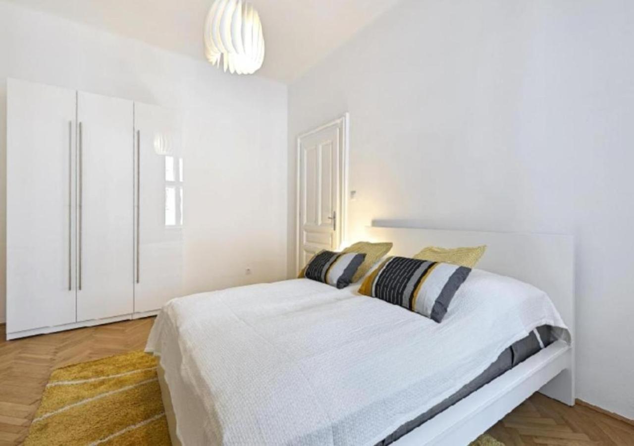 Luxurious, 2 Min To Casino And Roemertherme Appartement Baden Buitenkant foto