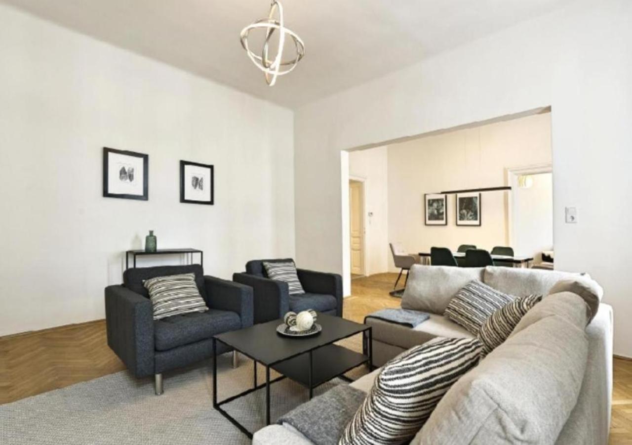 Luxurious, 2 Min To Casino And Roemertherme Appartement Baden Buitenkant foto