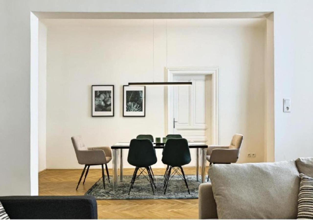 Luxurious, 2 Min To Casino And Roemertherme Appartement Baden Buitenkant foto