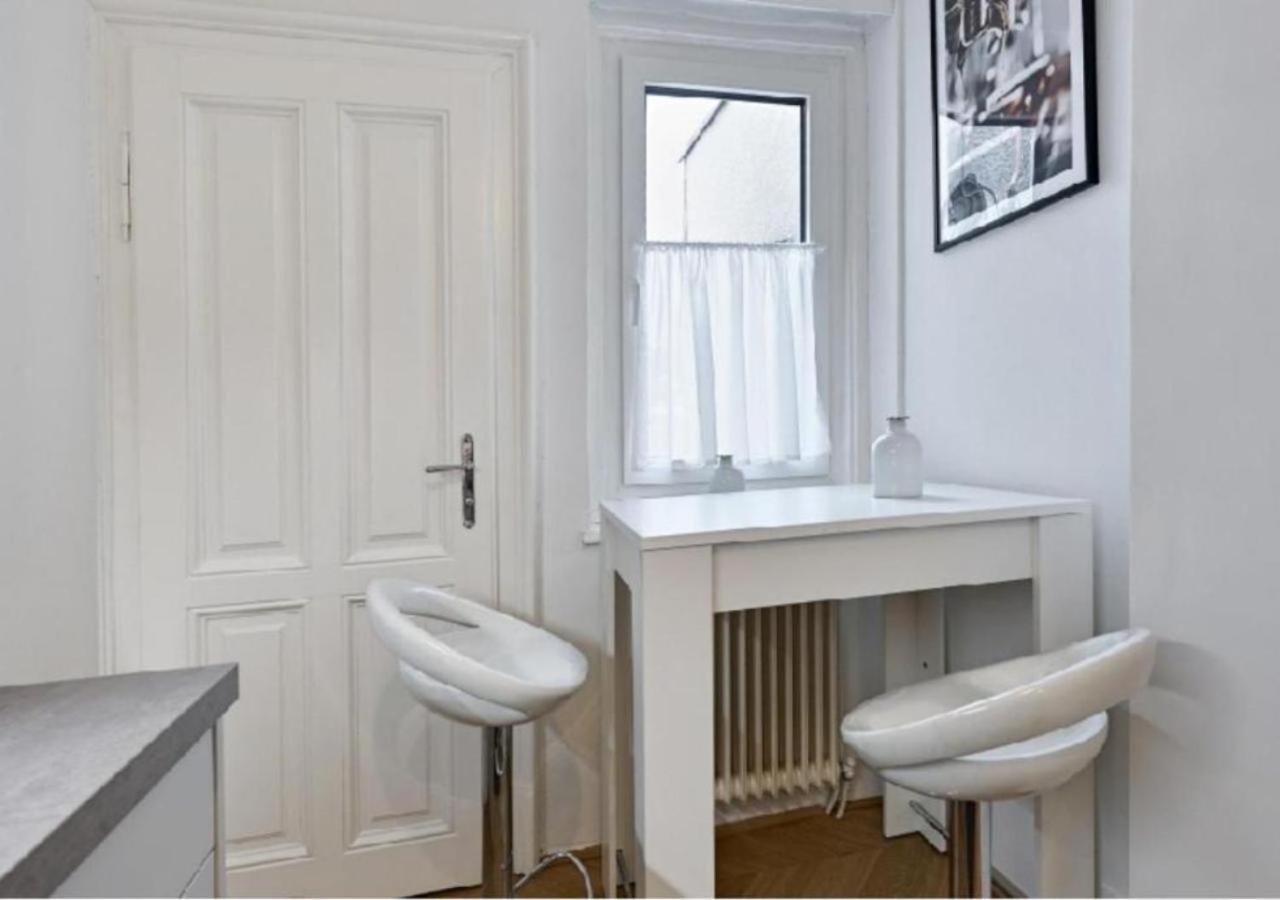 Luxurious, 2 Min To Casino And Roemertherme Appartement Baden Buitenkant foto